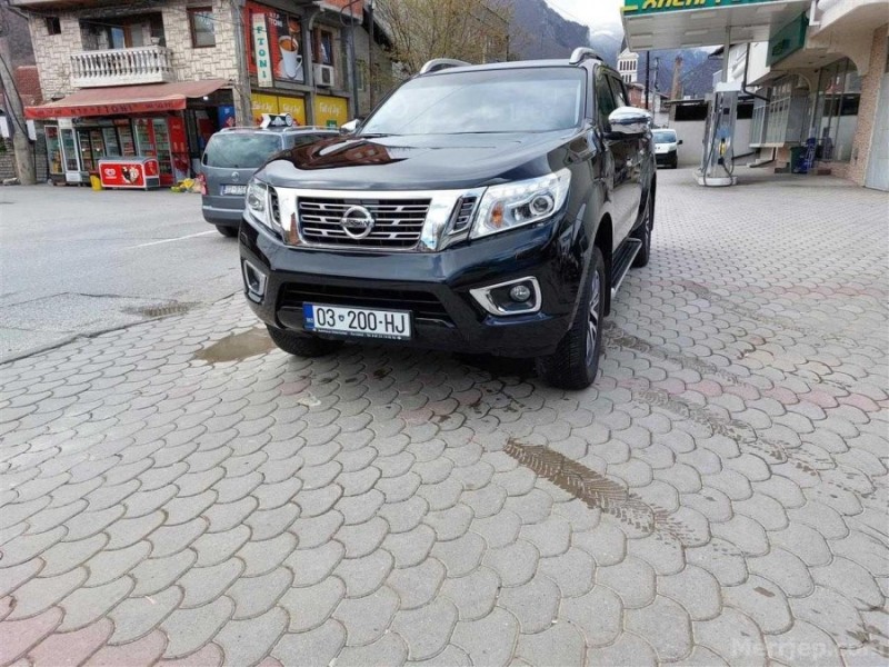 Guide d'installation d'un attelage de remorque pour Nissan Navara NP3000